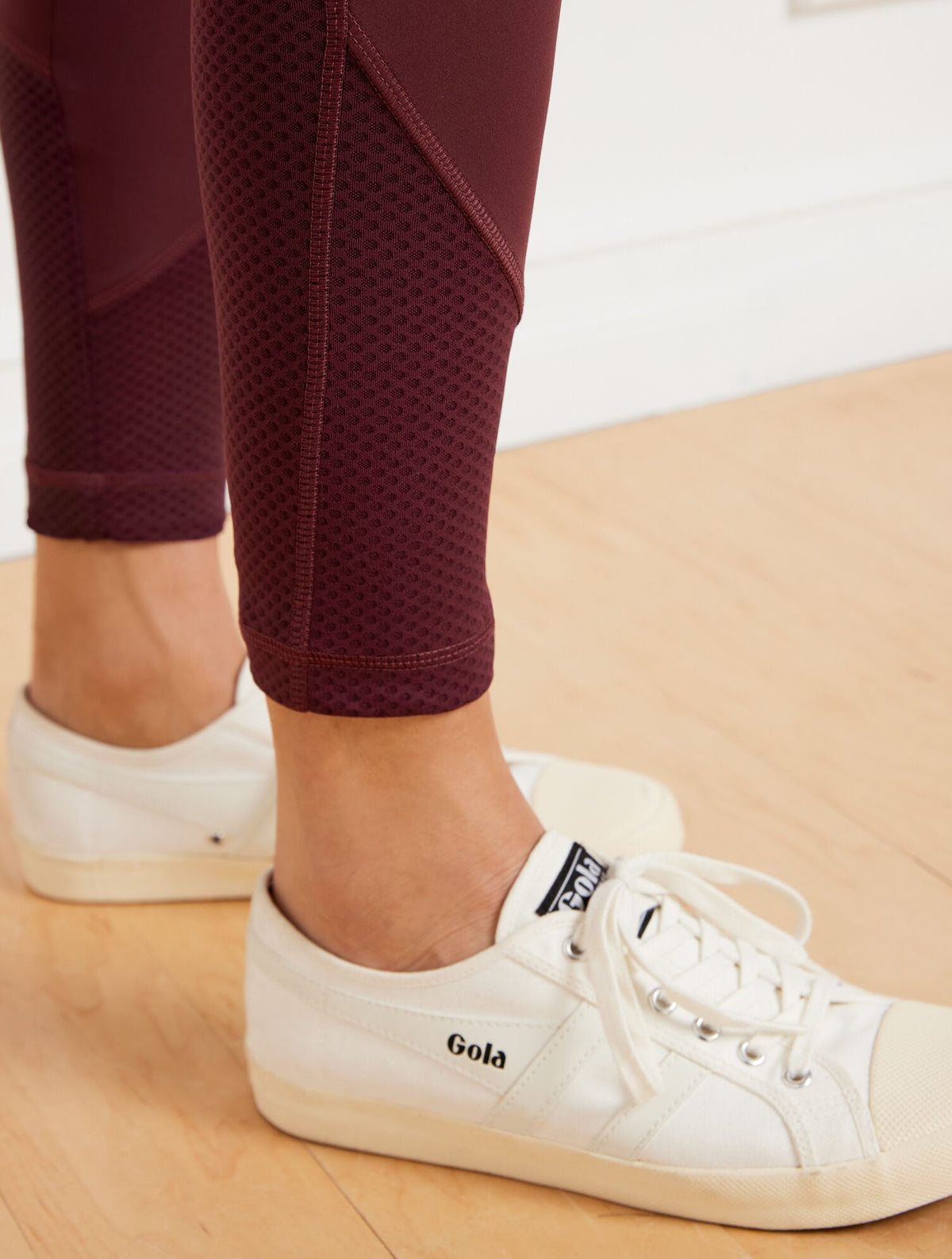 Talbots PERFORMANCE INTERLOCK MESH BLOCK LEGGINGS