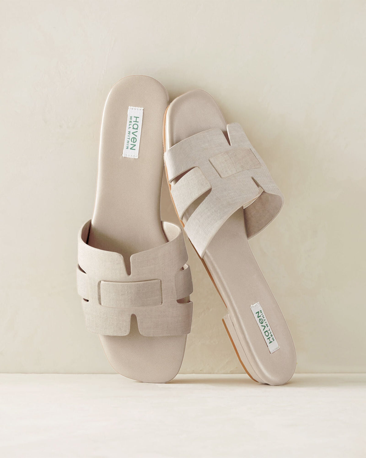 Talbots LINEN THREADED CUT-OUT SLIDES